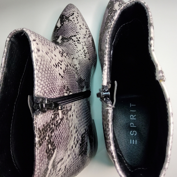 Snake Skin Booties Womens Size 8 - Picture 6 of 7